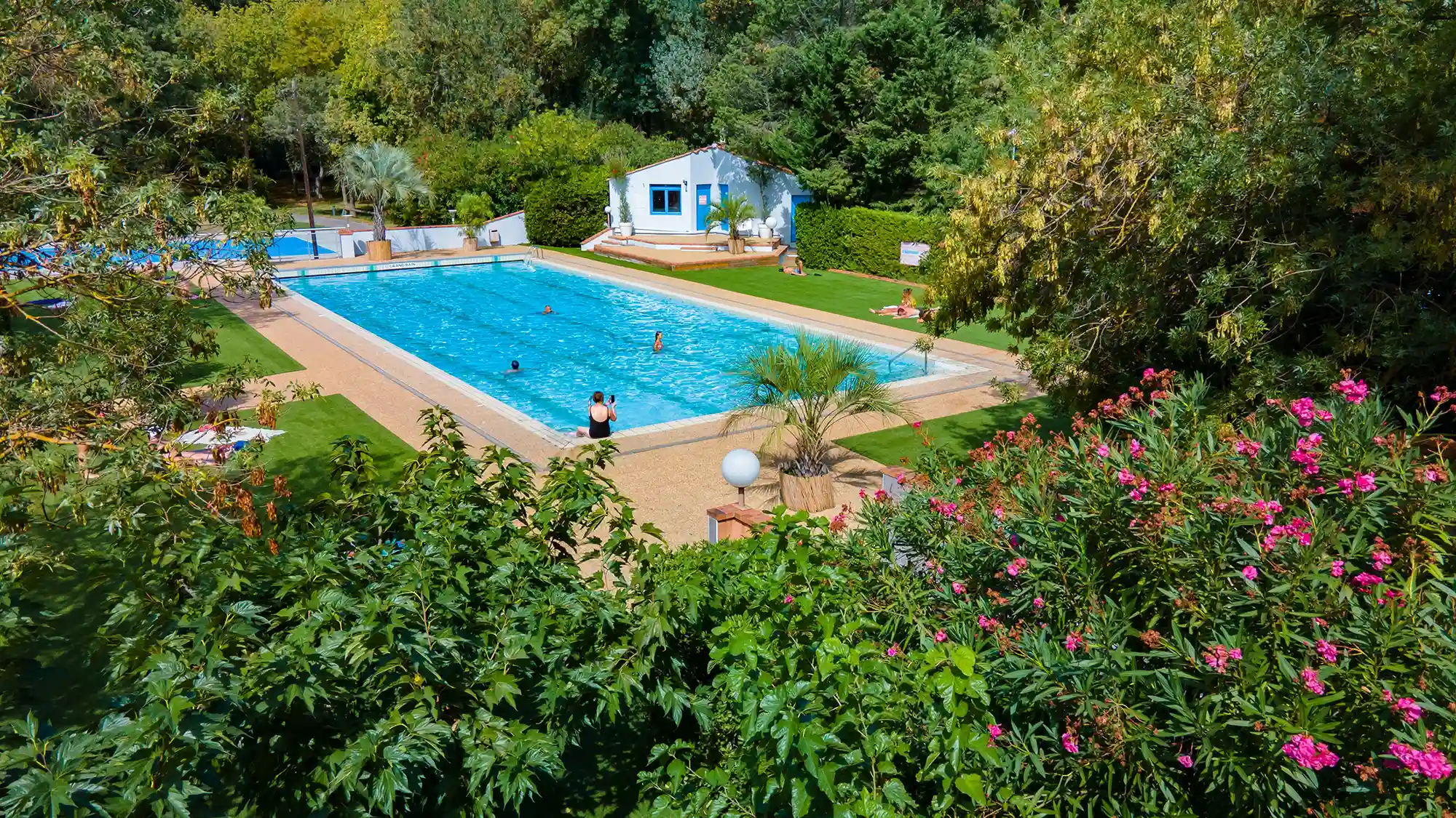 piscine-Marina-Hotel-Club-Cote-Azur